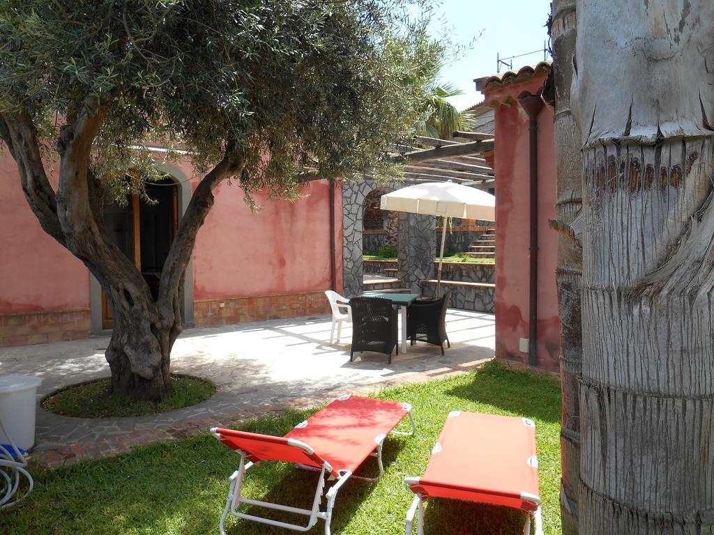 Villa Del Nespolo Fiumefreddo di Sicilia Kültér fotó