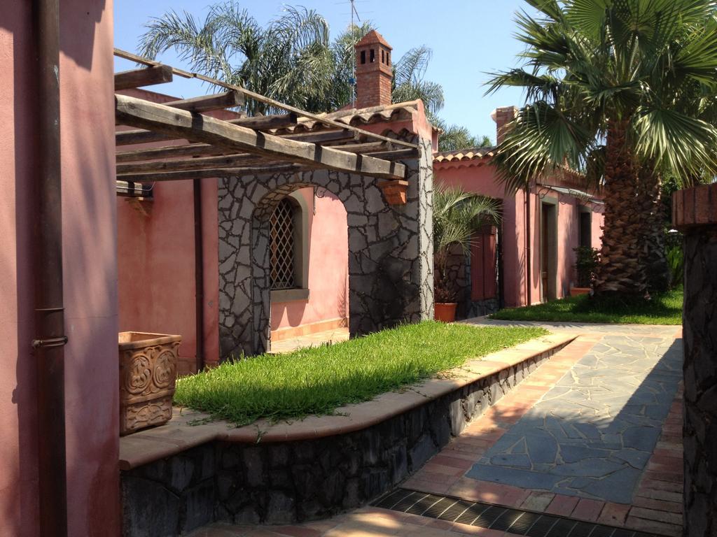 Villa Del Nespolo Fiumefreddo di Sicilia Kültér fotó